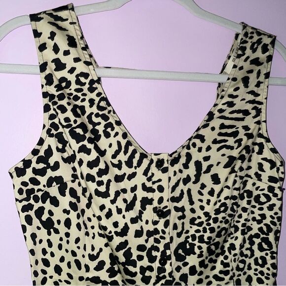 NEW Francesca's Mini Cocktail Dress S Leopard Print Fit & Flare Cut Out V Neck - Picture 2 of 8